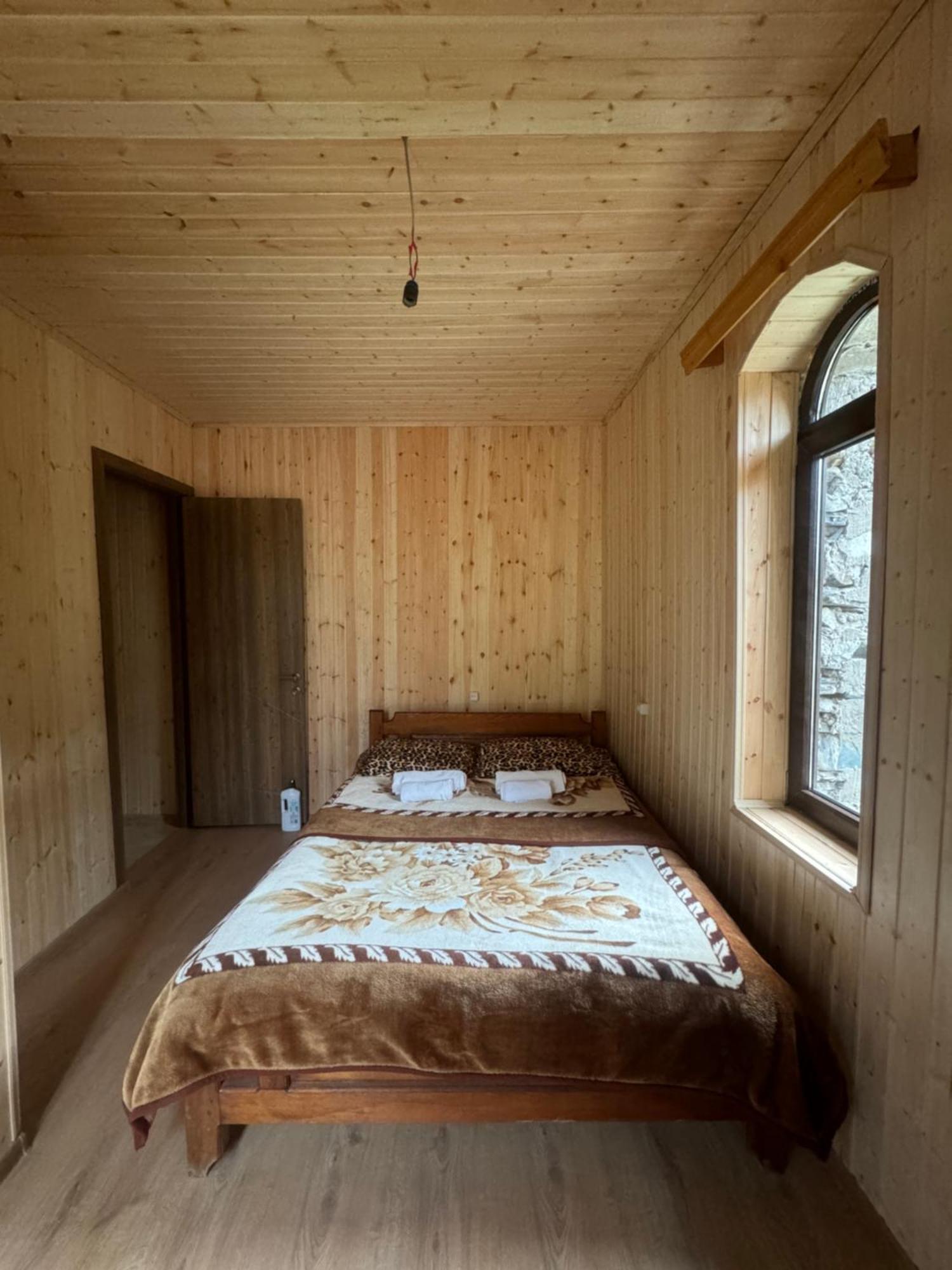 Chazhashi Guesthouse Ushguli Exteriör bild