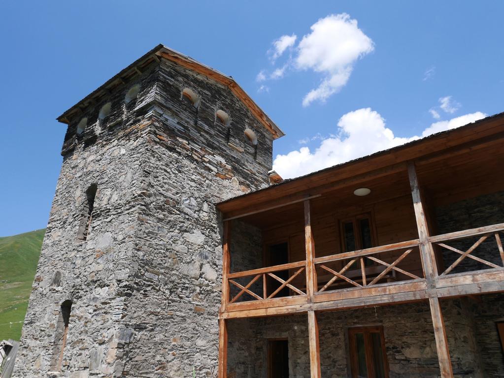 Chazhashi Guesthouse Ushguli Exteriör bild