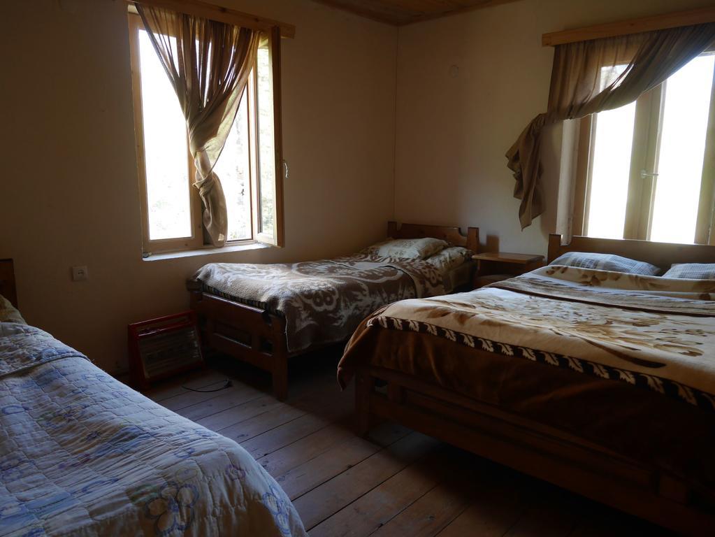 Chazhashi Guesthouse Ushguli Exteriör bild